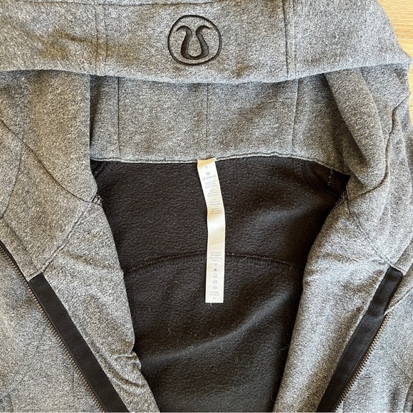 Lululemon Scuba Full-Zip Hoodie size 6 - Picture 3 of 12